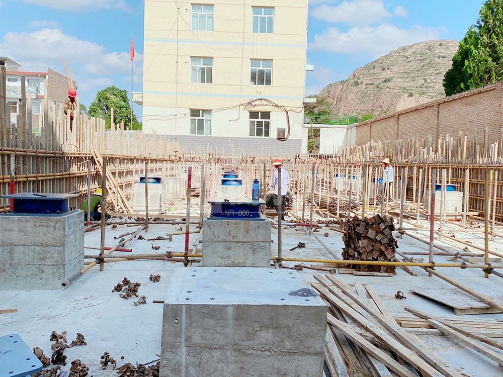 建筑港珠澳减隔震支座 LNR1400支座 建筑铅芯隔振橡胶支座生产厂家