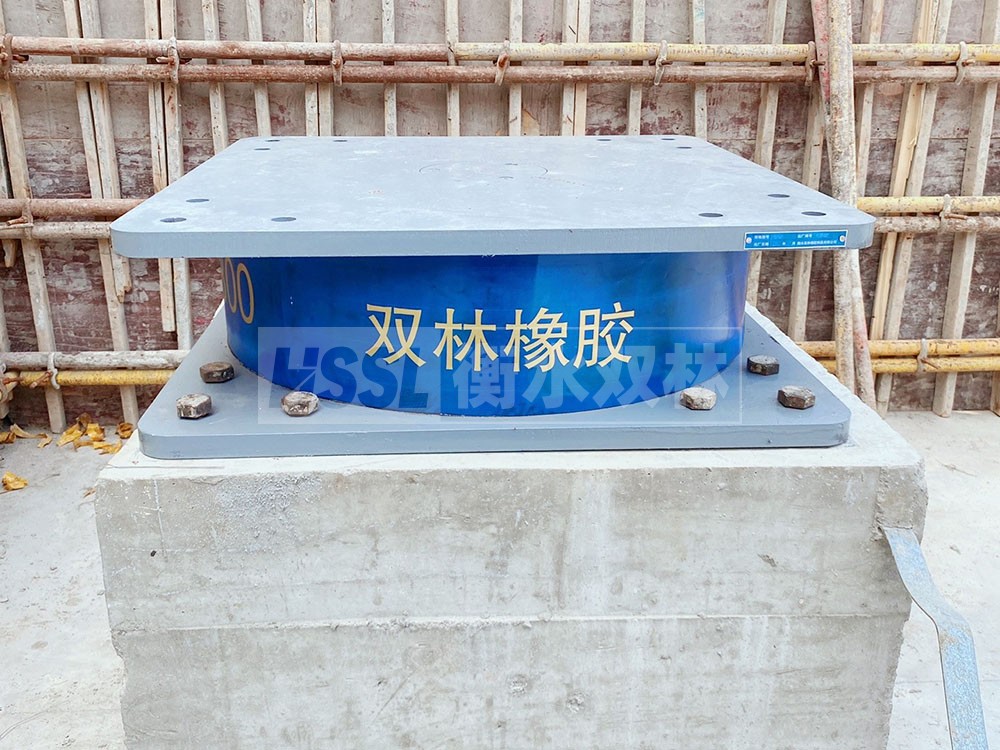房建减隔震支座 建筑高阻尼隔震橡胶支座厂家 铅芯橡胶隔震支座厂家