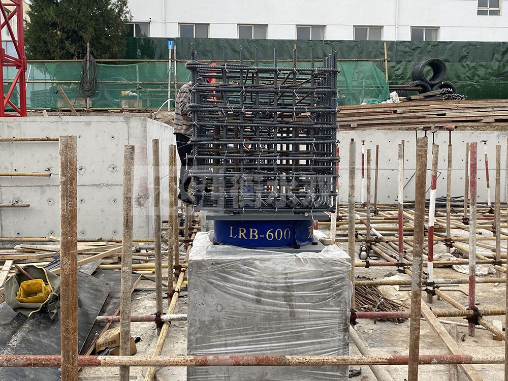 建筑橡胶组合隔震支座厂家 HDR400高阻尼支座 叠层橡胶支座厂家