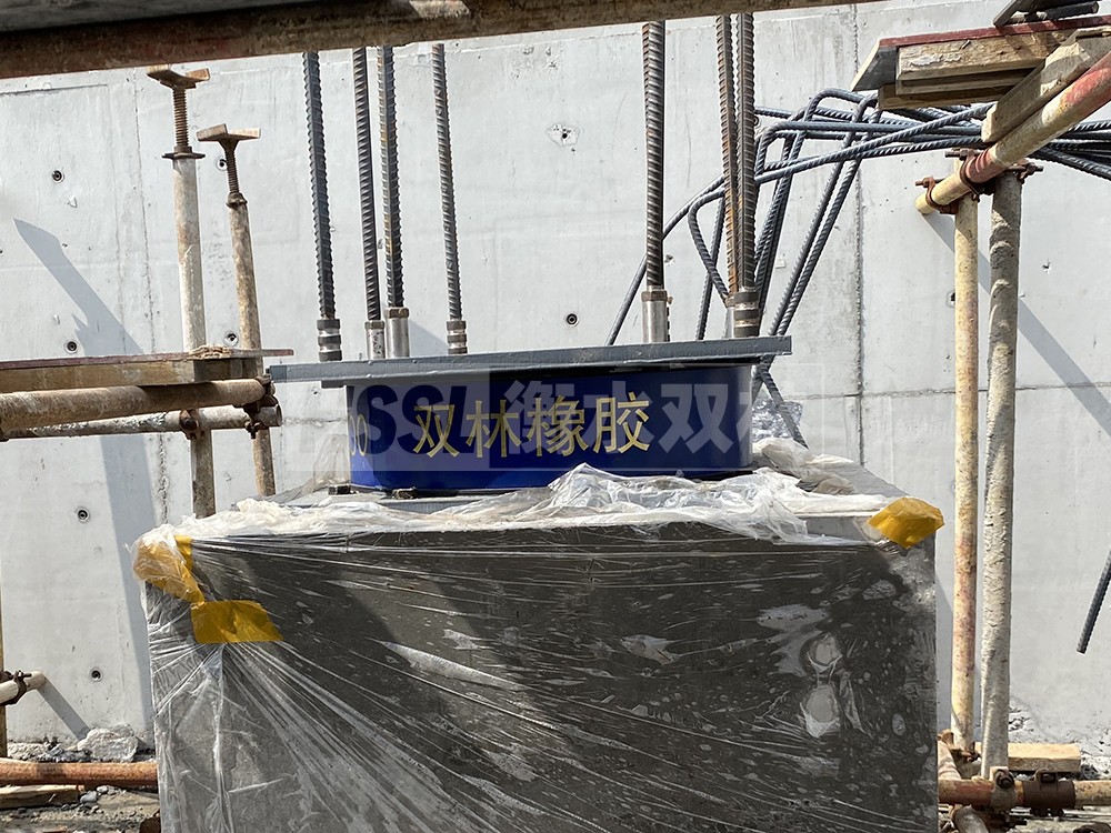 建筑橡胶防震支座生产厂家 LNR600天然橡胶支座 建筑减隔振橡胶支座